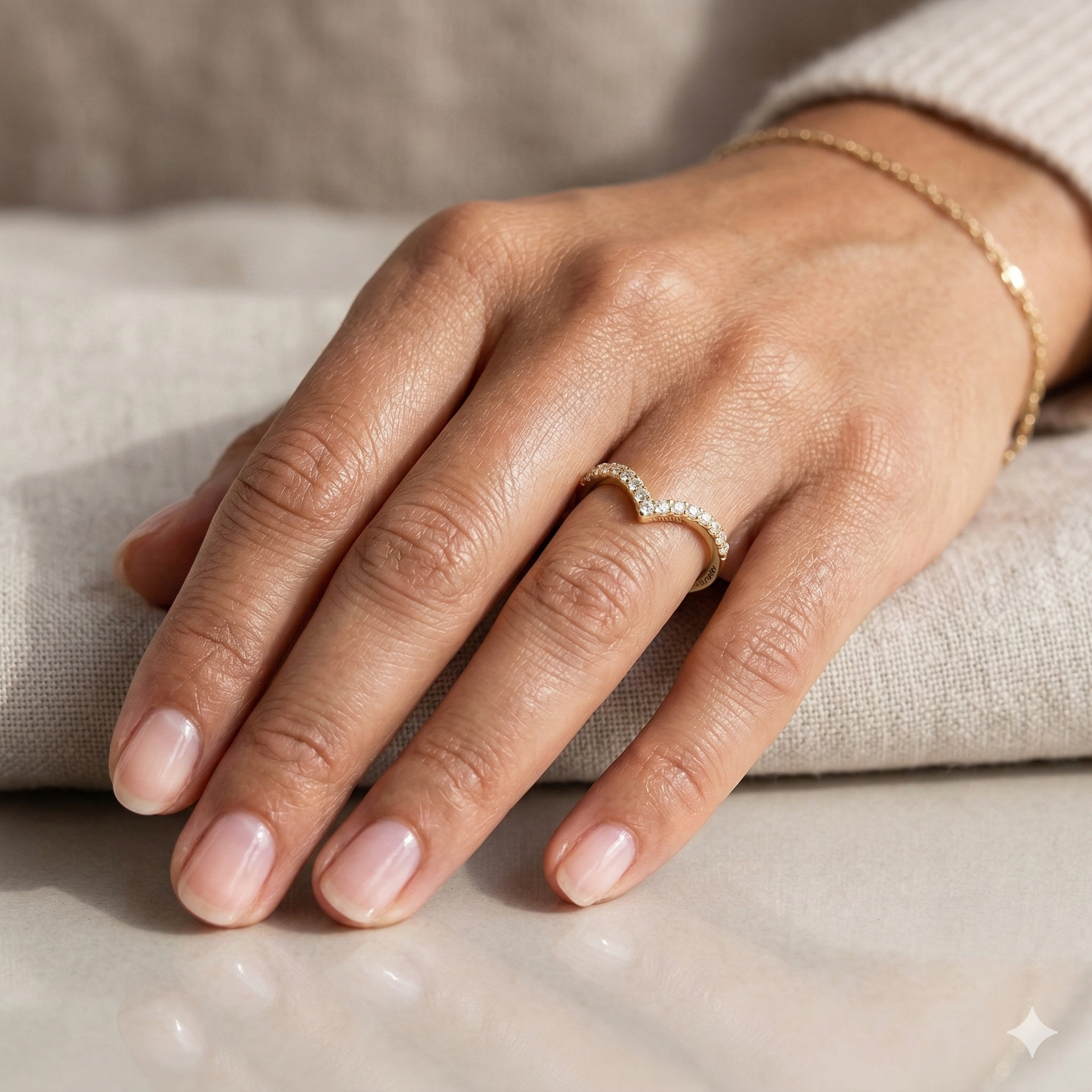 Chevron Diamond Gold Ring Mariola