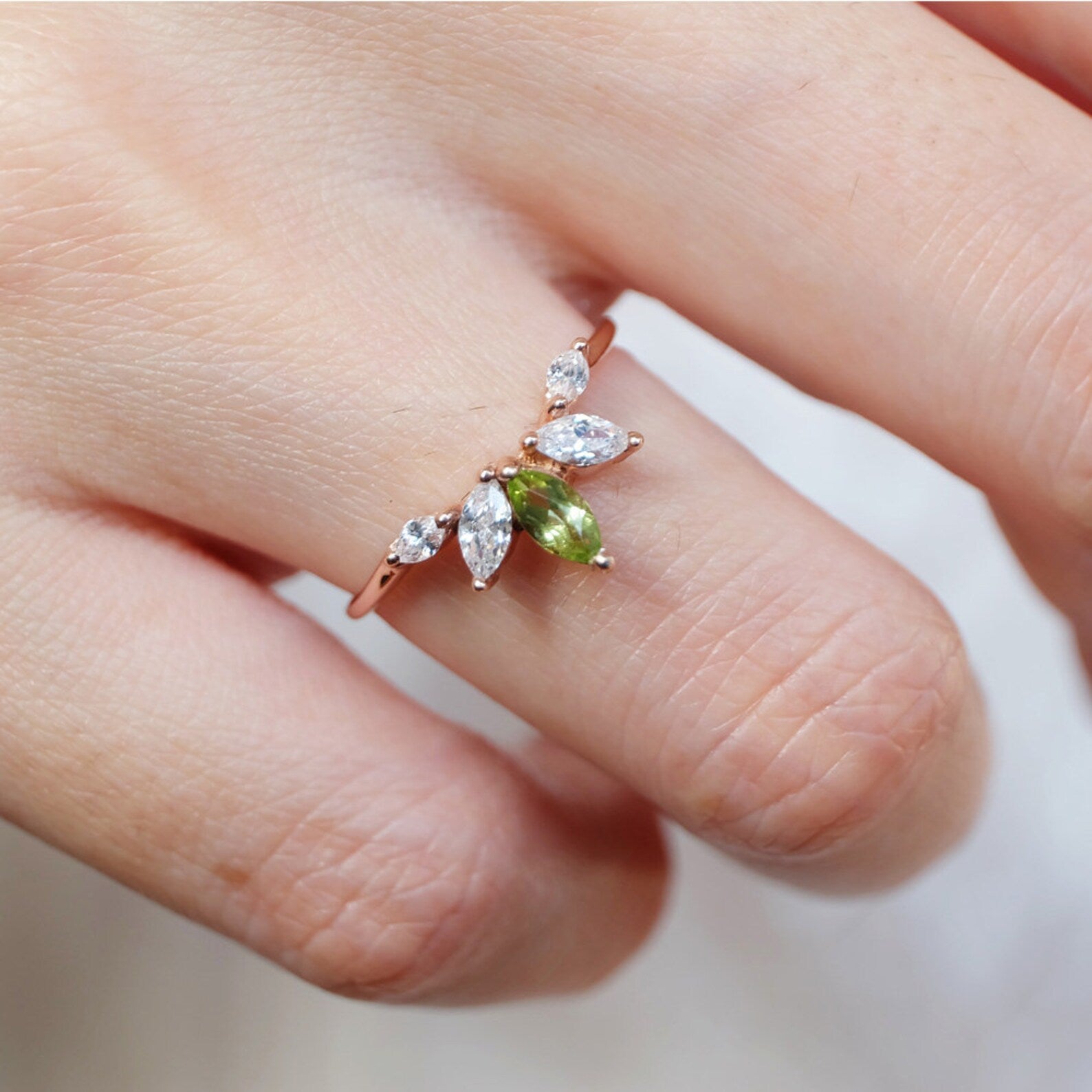 Peridot Cluster Ring Enu - SOVATS