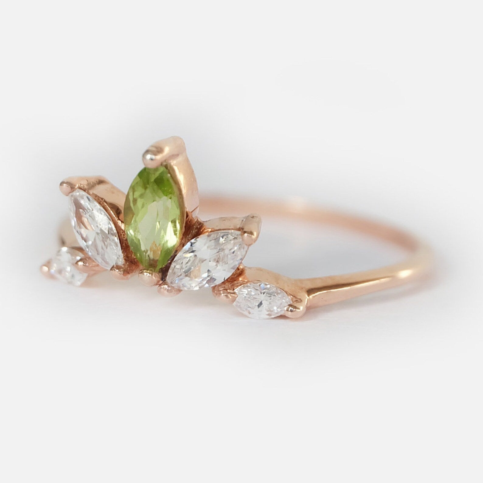 Peridot Cluster Ring Enu - SOVATS