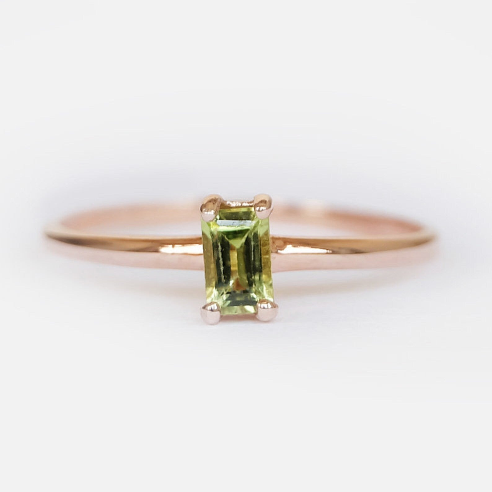 Peridot Solitaire Ring Troyan
