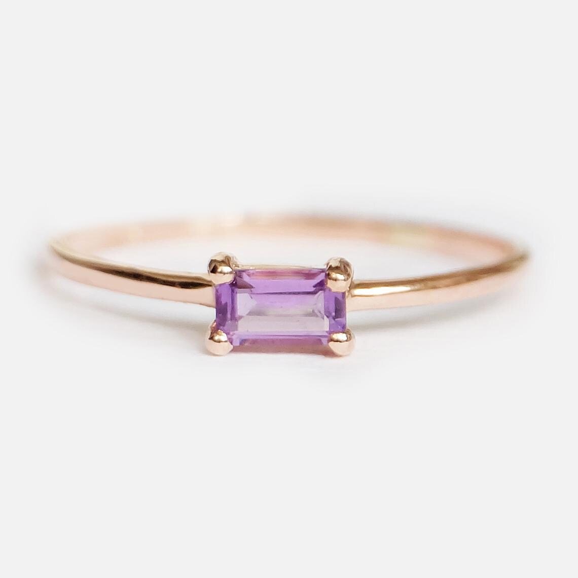Amethyst Solitaire Ring Goddric - SOVATS