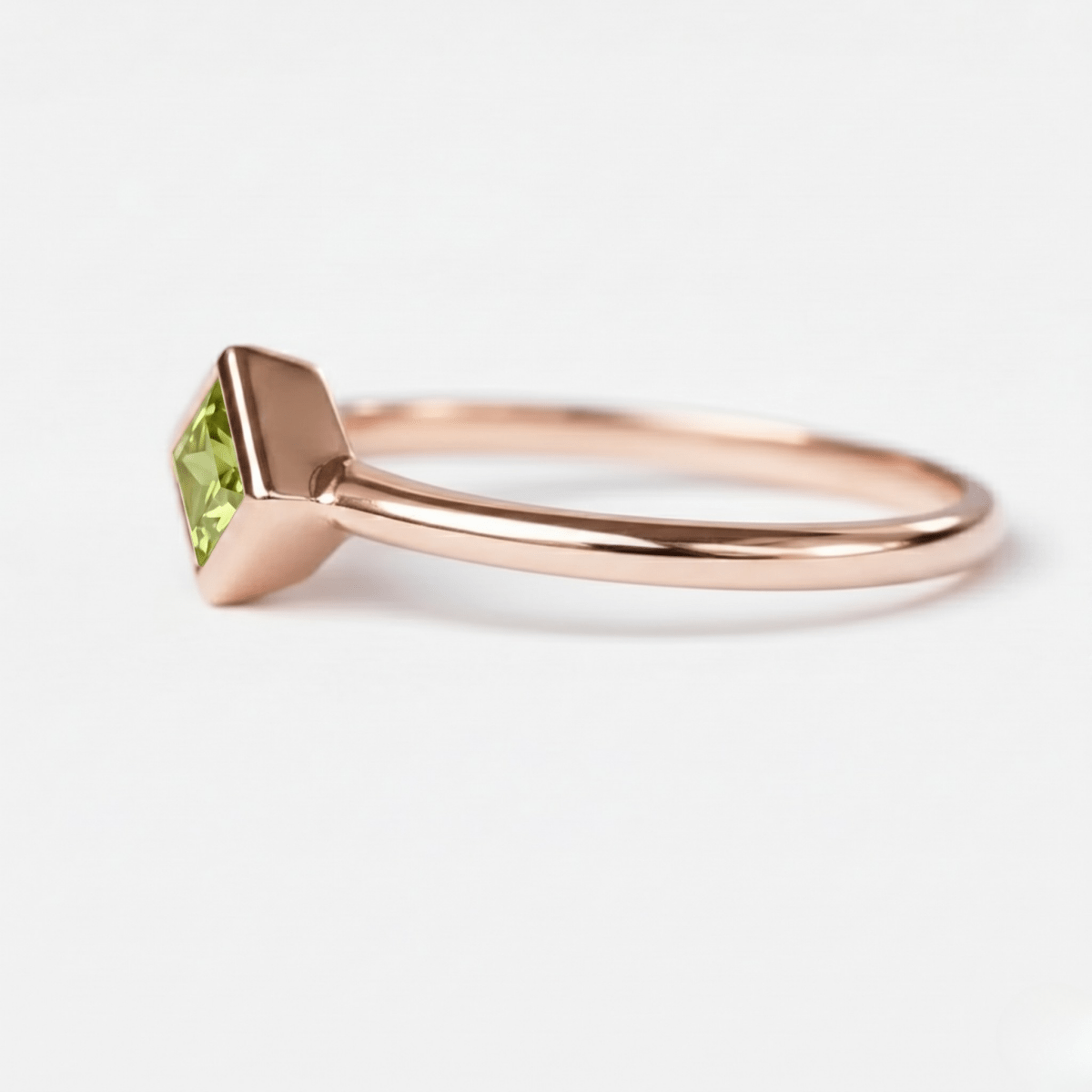 August's Birthstone Ring Gigi - SOVATS