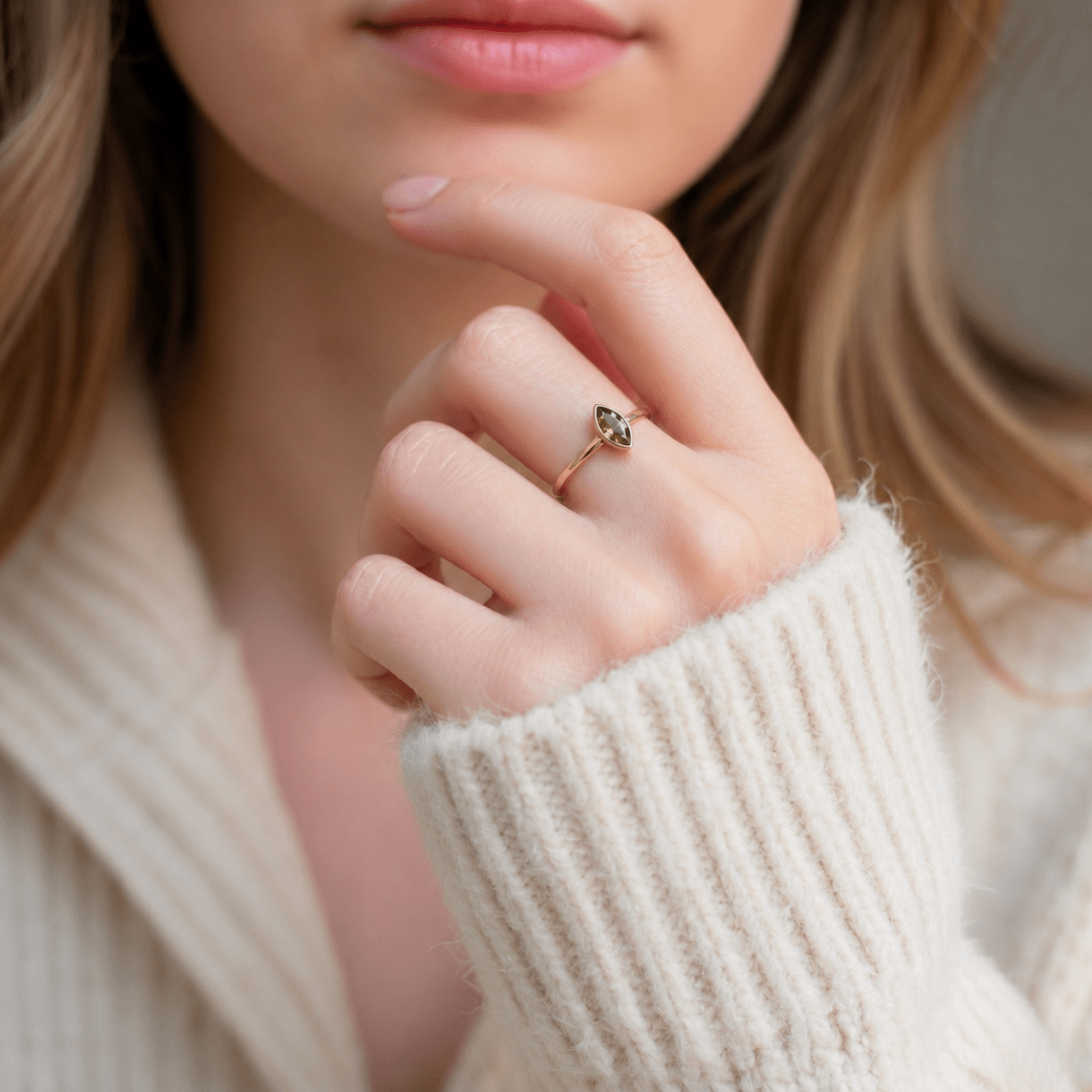 August's Birthstone Ring Nerissa - SOVATS