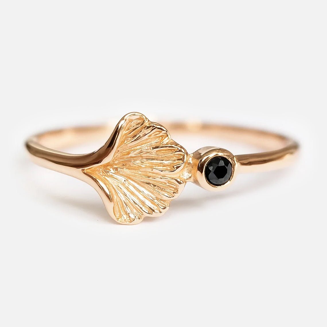 Black Diamond Ginkgo Ring Kamila - SOVATS