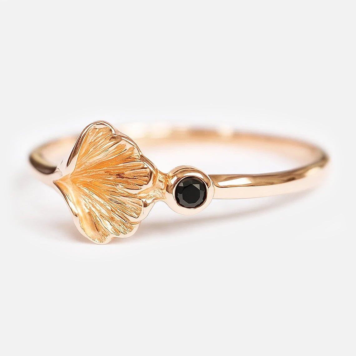 Black Diamond Ginkgo Ring Kamila - SOVATS