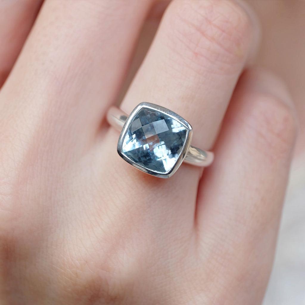 Blue Topaz Ring Nanda - SOVATS