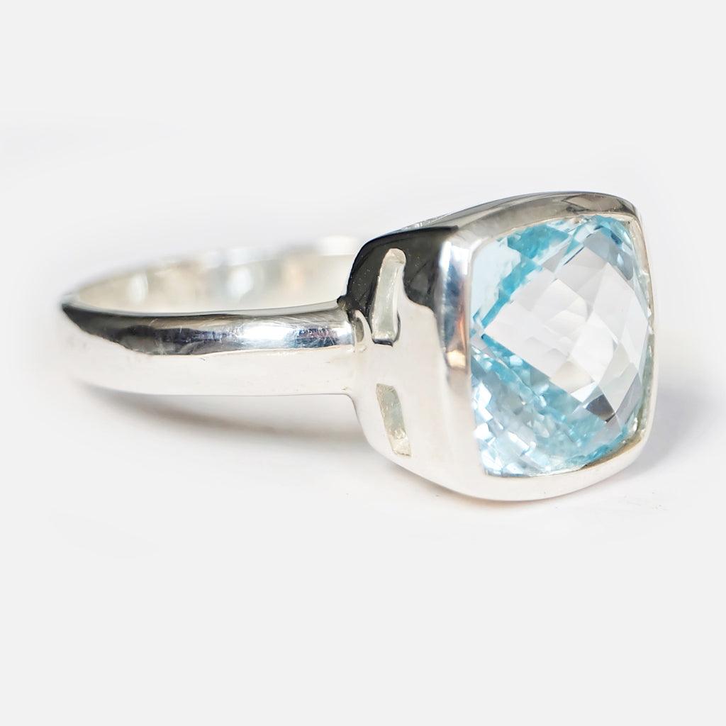 Blue Topaz Ring Nanda - SOVATS