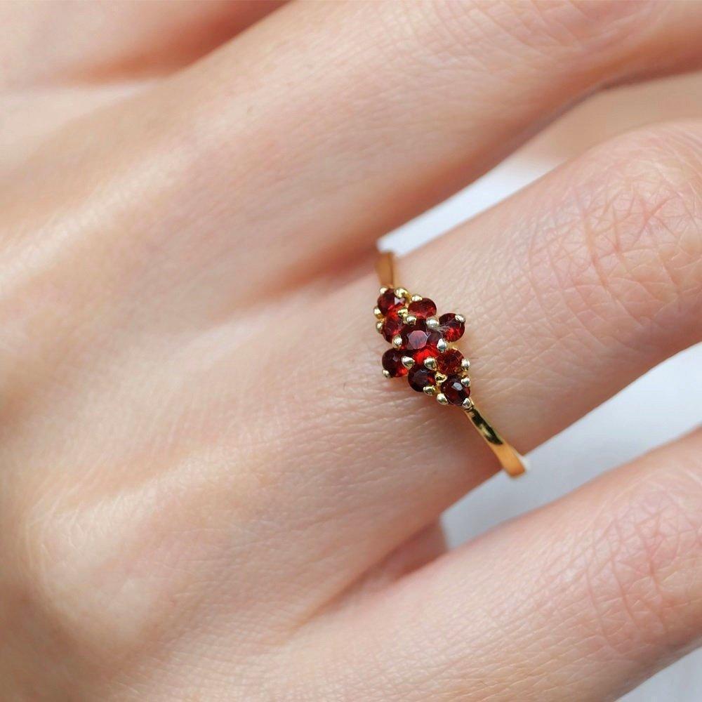 Garnet Cluster Ring Eva - SOVATS