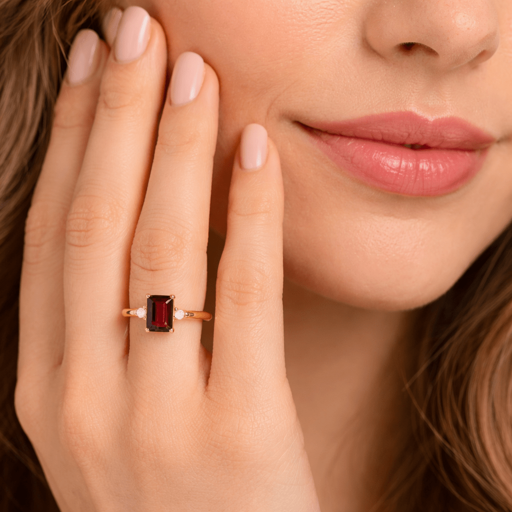 Garnet Diamond Gold Ring Jirina - SOVATS