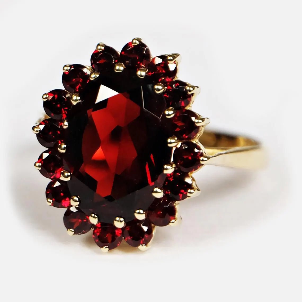 Garnet Ring Alina - SOVATS