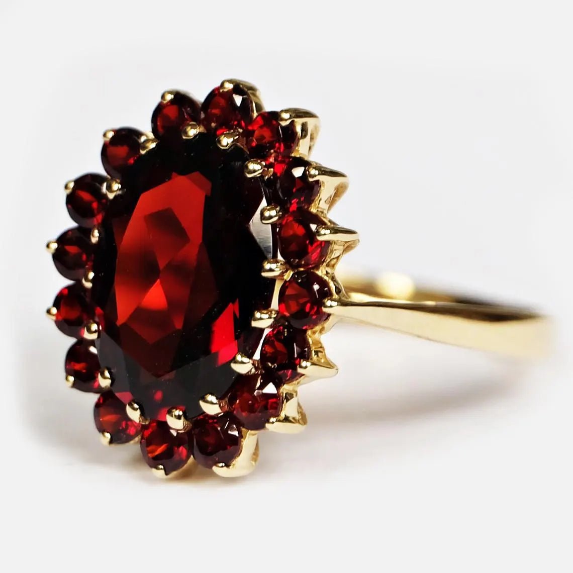 Garnet Ring Alina - SOVATS