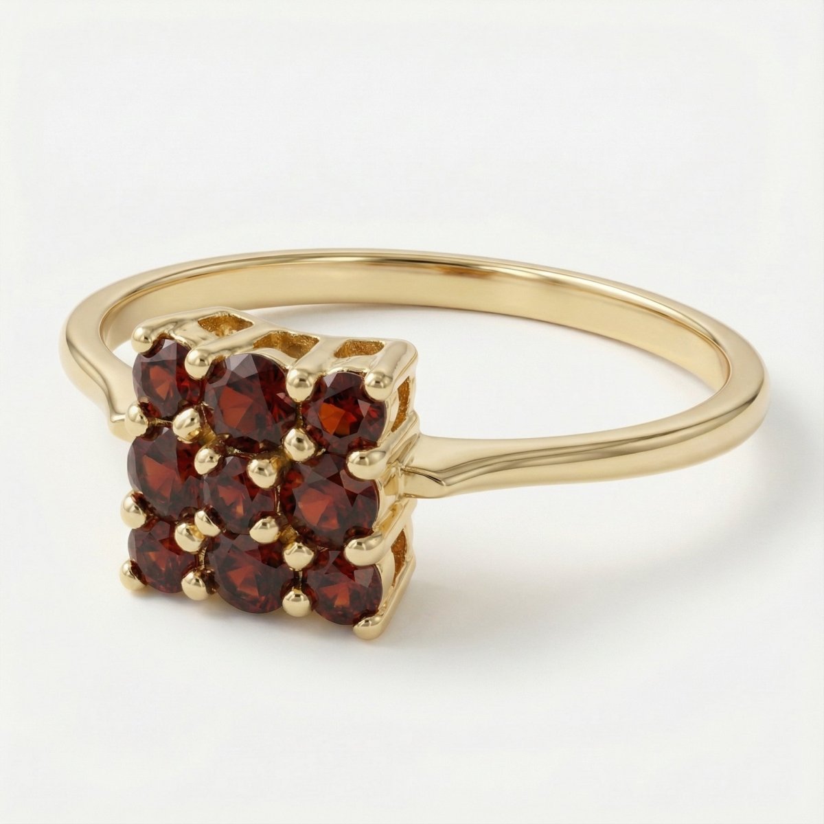 Garnet Ring Eadoin - SOVATS
