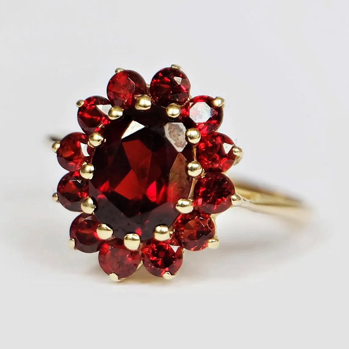 Garnet Ring Vasilia - SOVATS