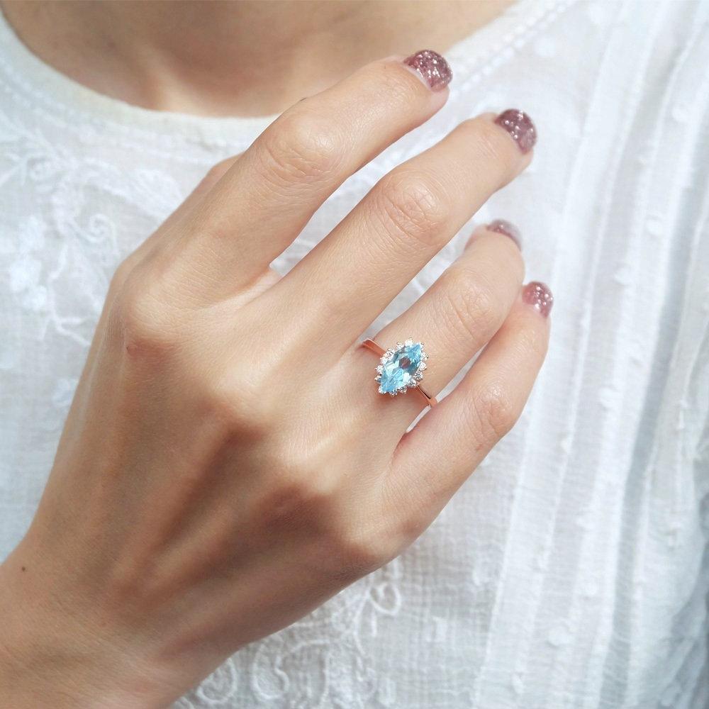 Gift Blue Topaz Ring Nafiri - SOVATS