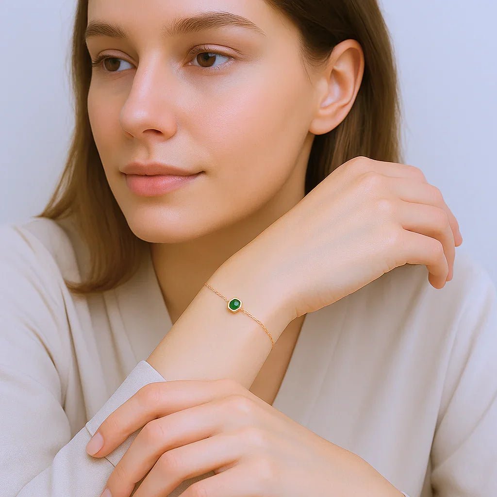 Gift Emerald Solitaire Bracelet Melora - SOVATS