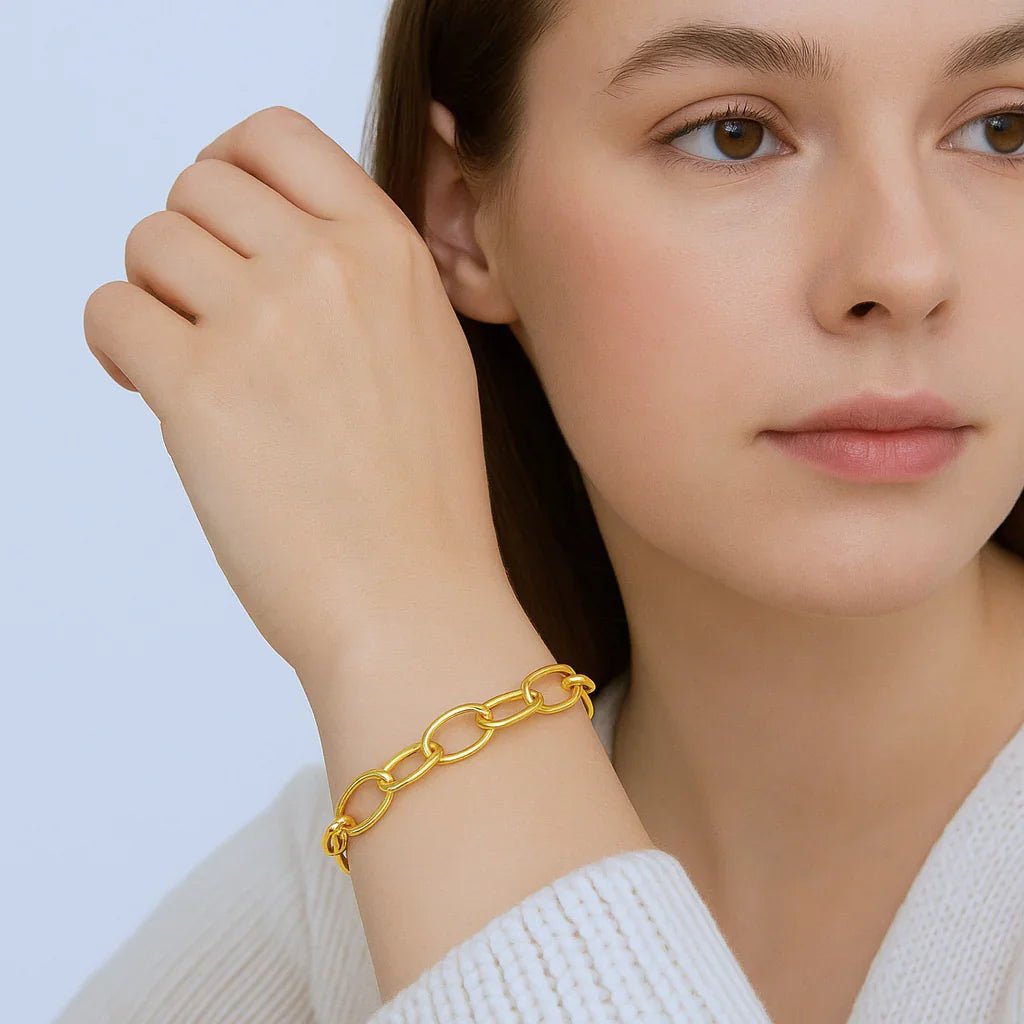 Gift Large Oval Link Bracelet Madhur - SOVATS