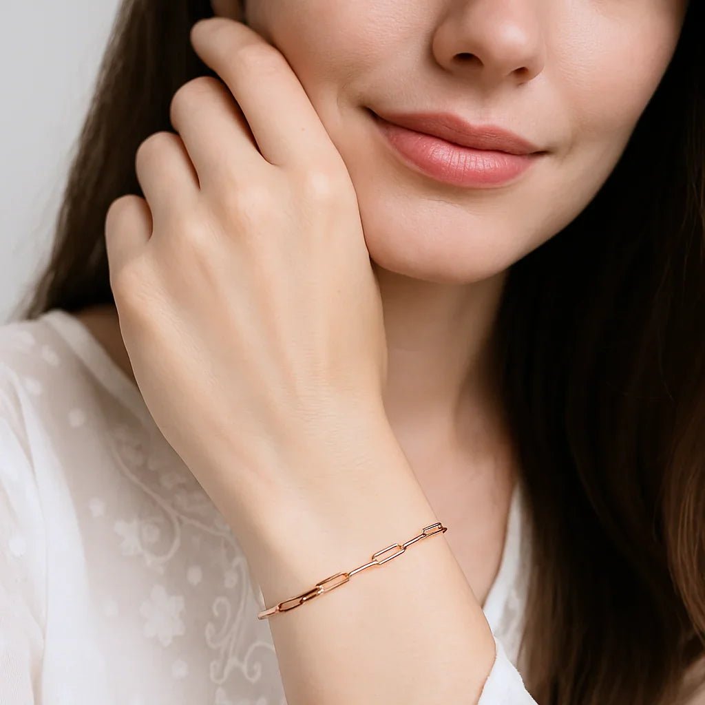 Gift Medium Paperclip Bracelet Valerie - SOVATS