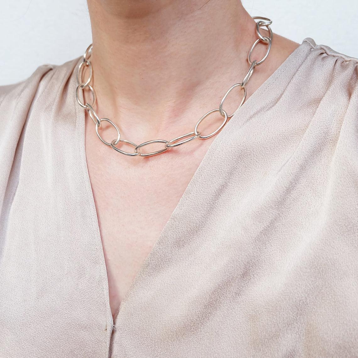 Gift Small Oval Link Necklace Parisa - SOVATS