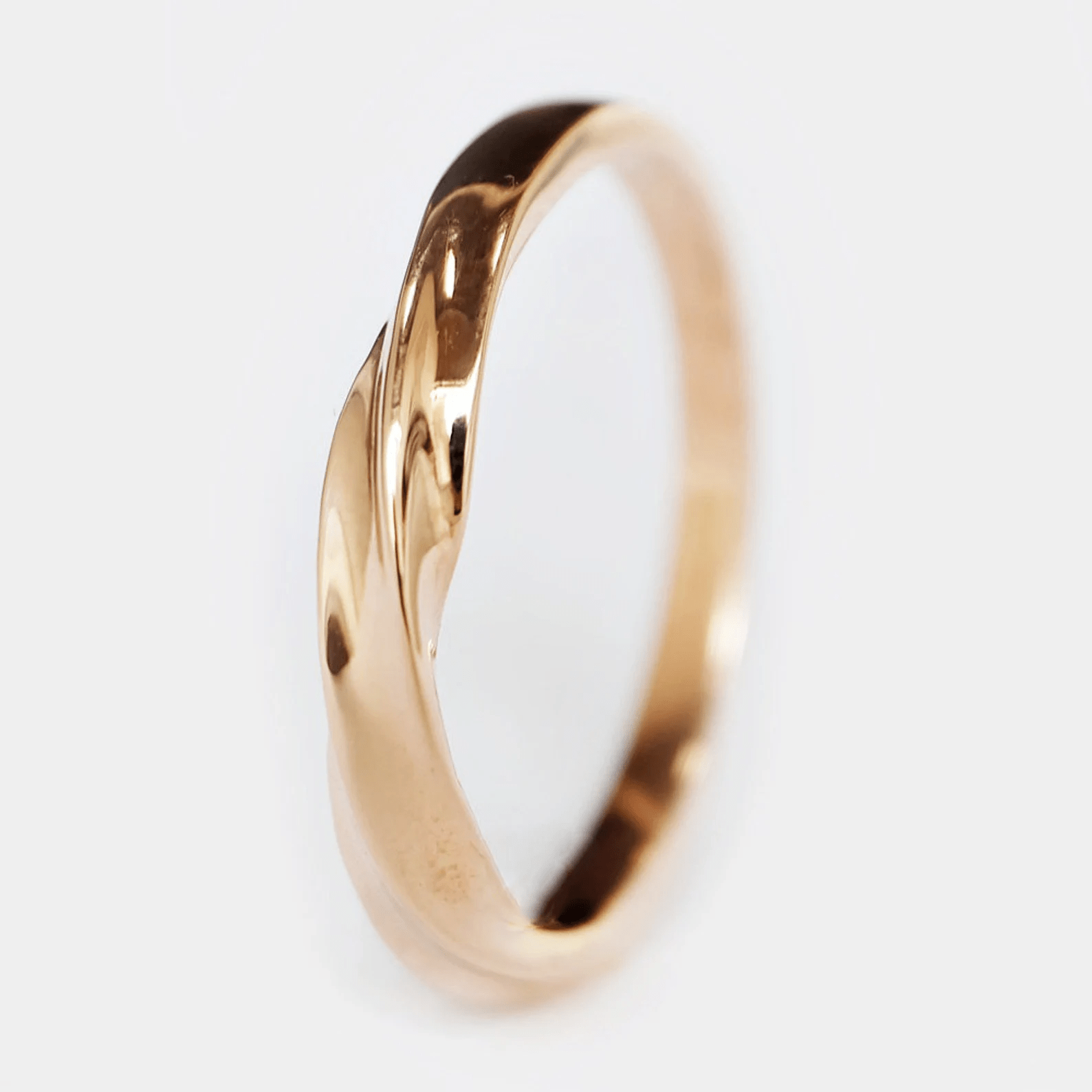 Gold Twist Band Ring Lidia - SOVATS