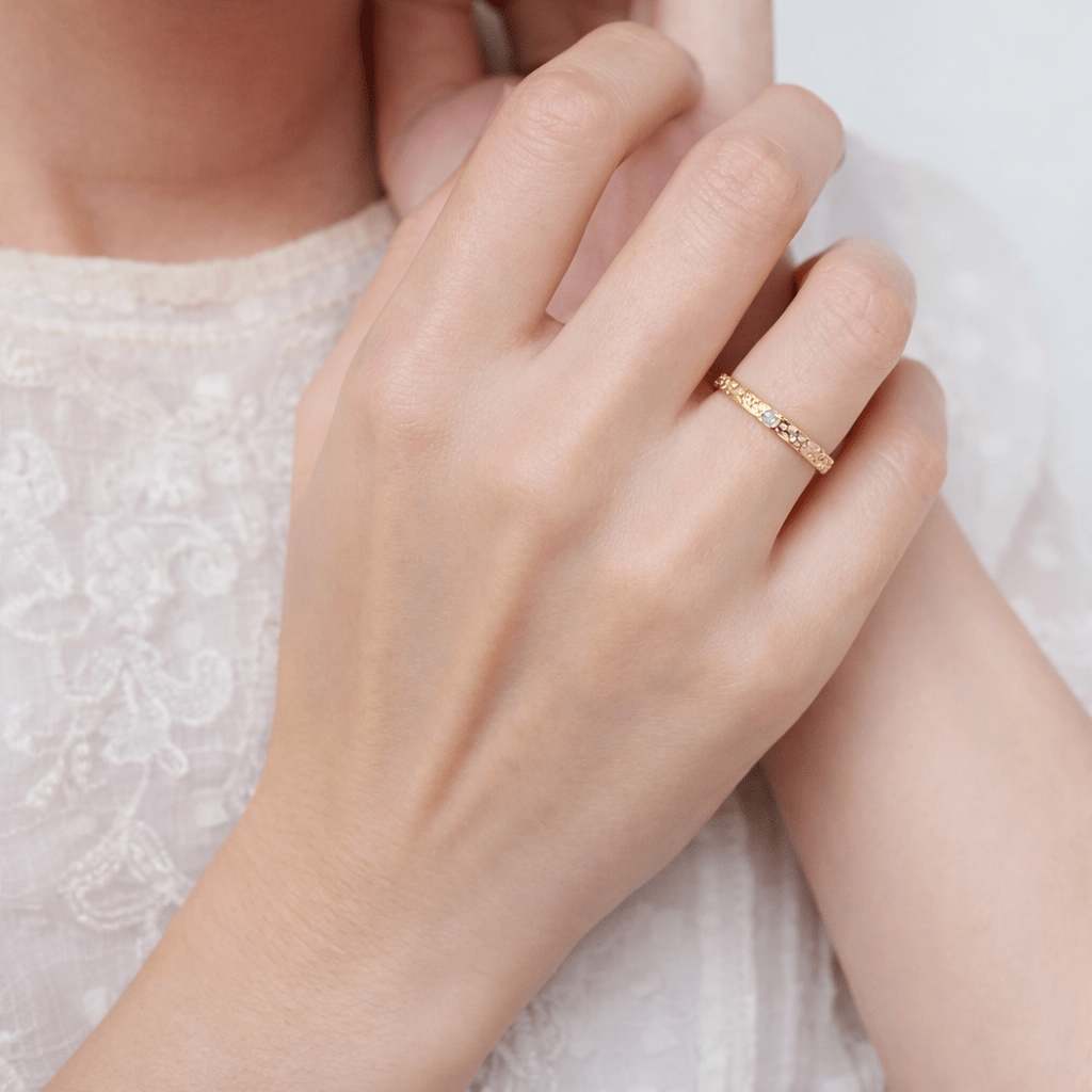 Hammered Diamond Band Ring Esther - SOVATS