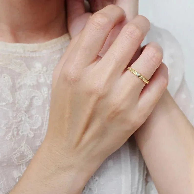Hammered Diamond Band Ring Esther - SOVATS