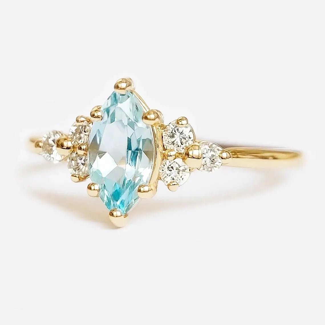Marquise Aquamarine Diamond Ring Renée - SOVATS
