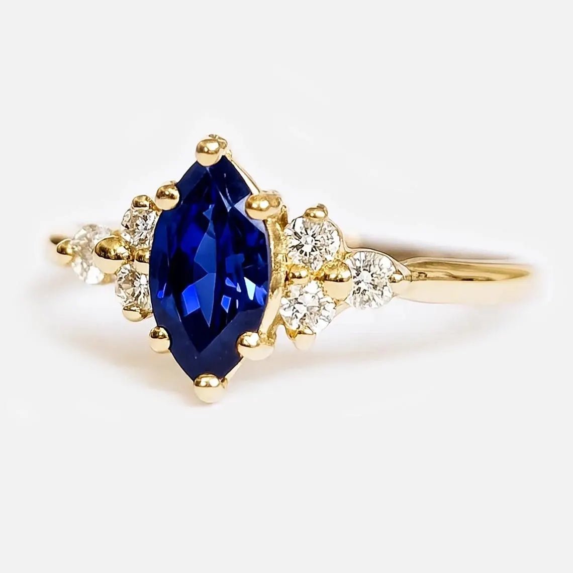 Marquise Sapphire Diamond Ring Renée - SOVATS