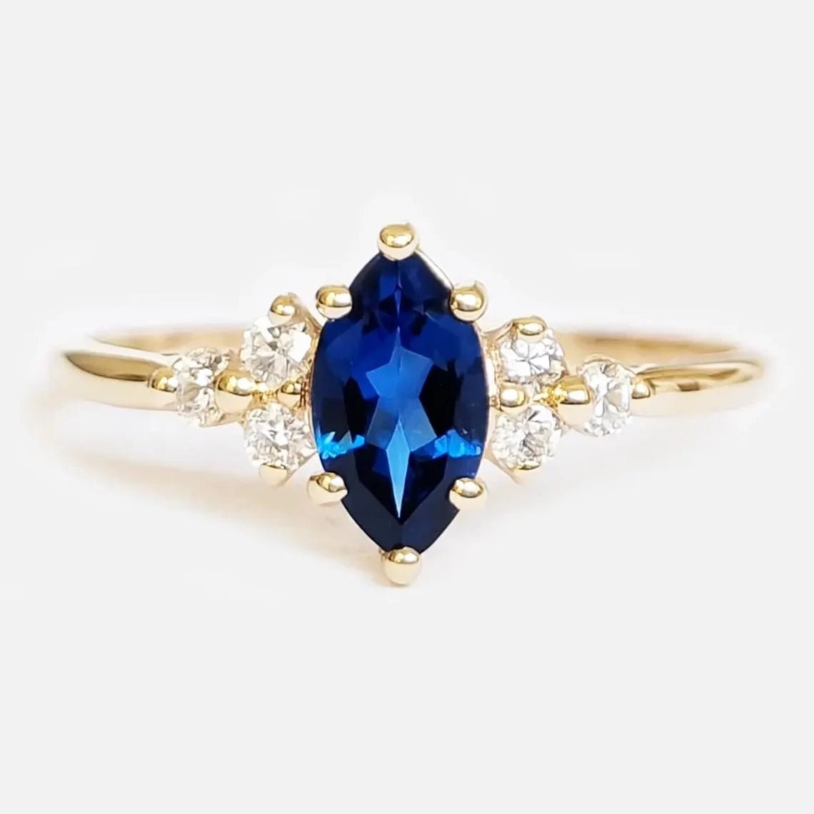 Marquise Sapphire Diamond Ring Renée - SOVATS