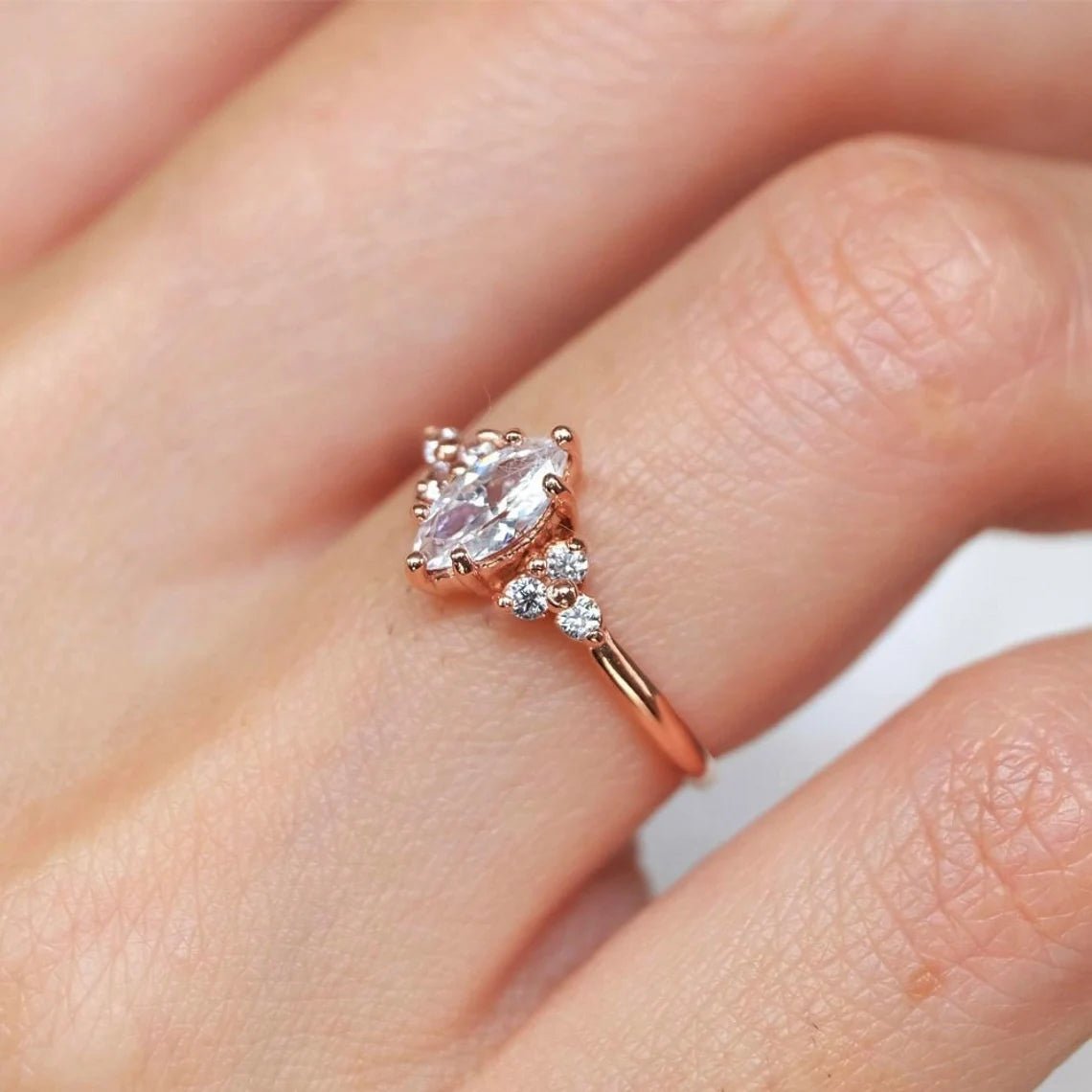 Marquise White Topaz Diamond Ring Renée - SOVATS