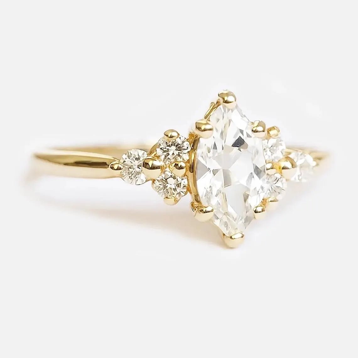 Marquise White Topaz Diamond Ring Renée - SOVATS