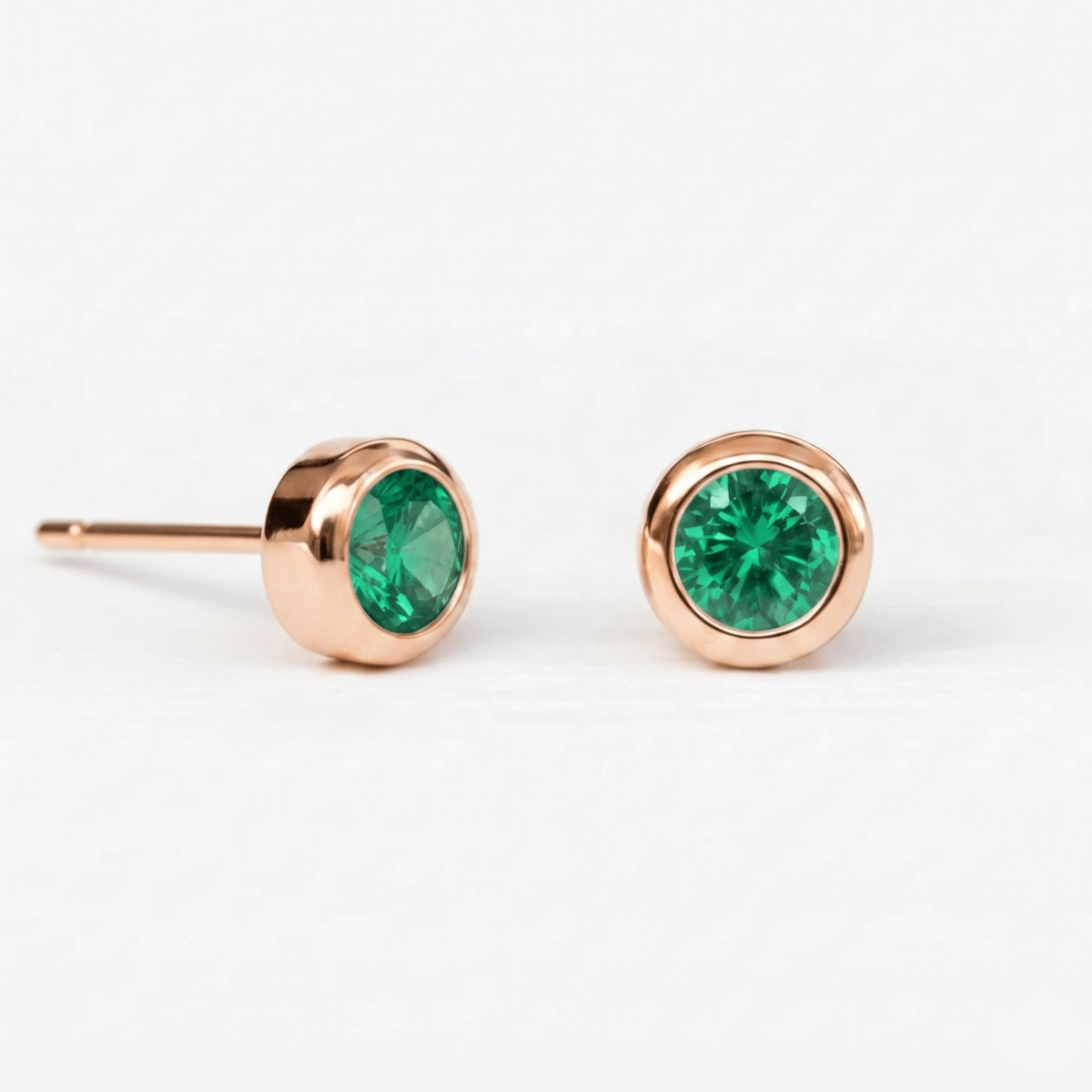 May's Birthstone Earrings Edda - SOVATS