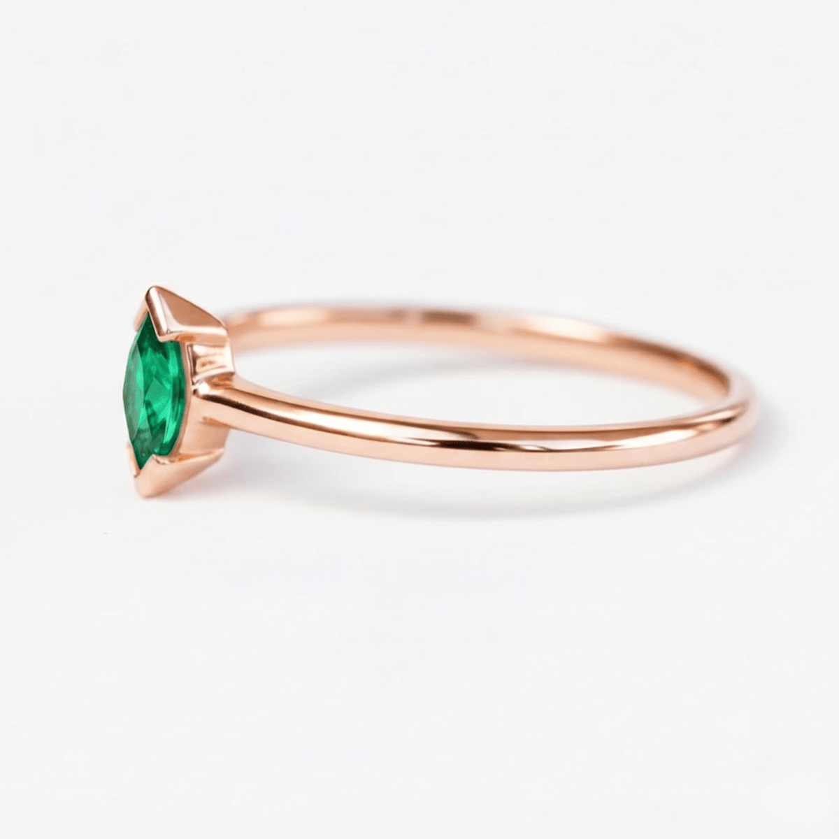 May's Birthstone Ring Sana - SOVATS