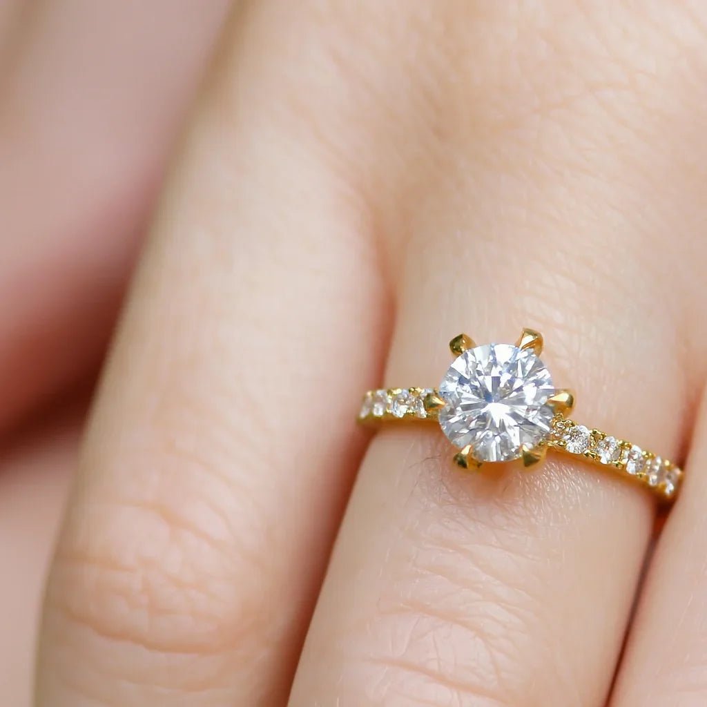 Moissanite Engagement Ring Luna - SOVATS