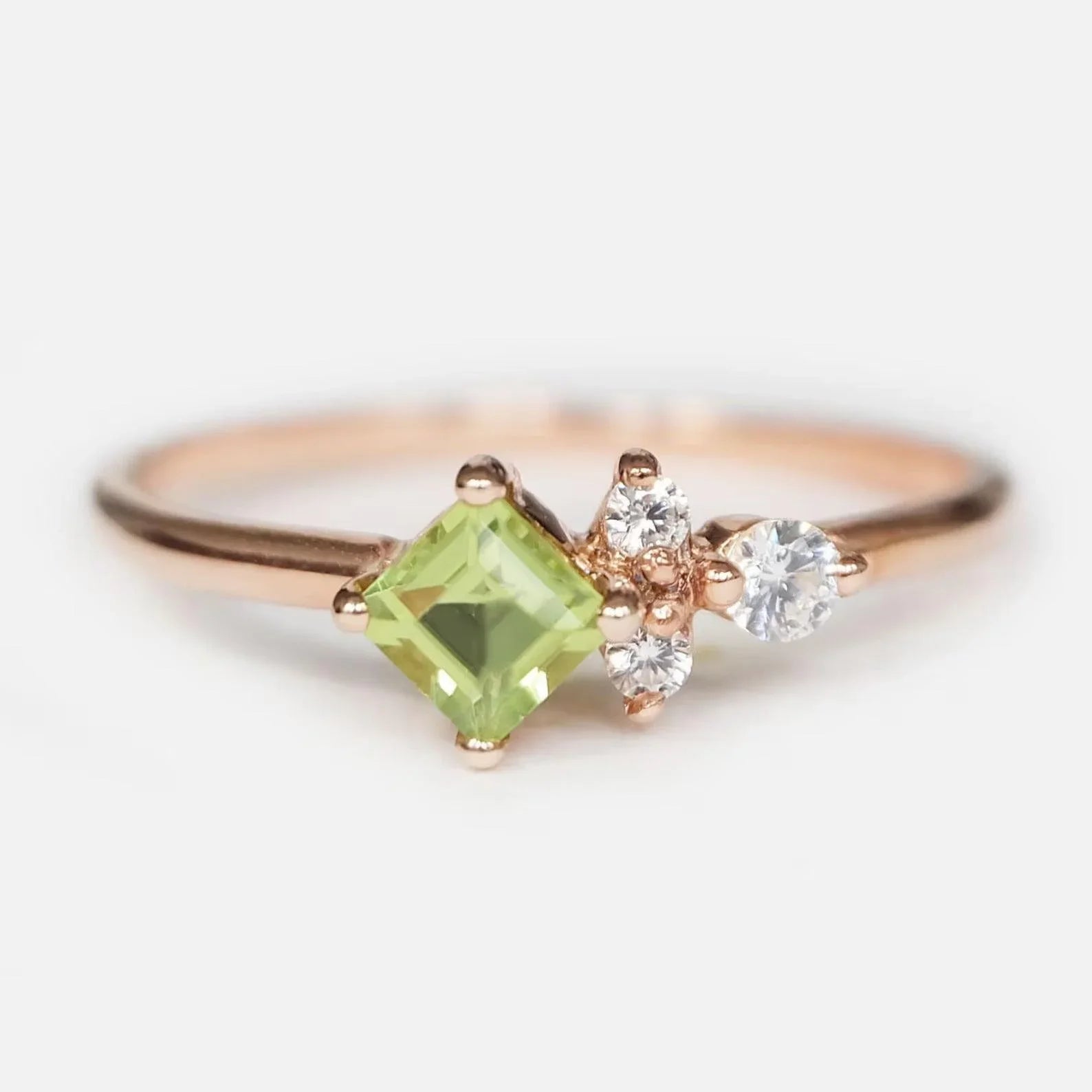 Peridot Diamond Ring Irelia - SOVATS