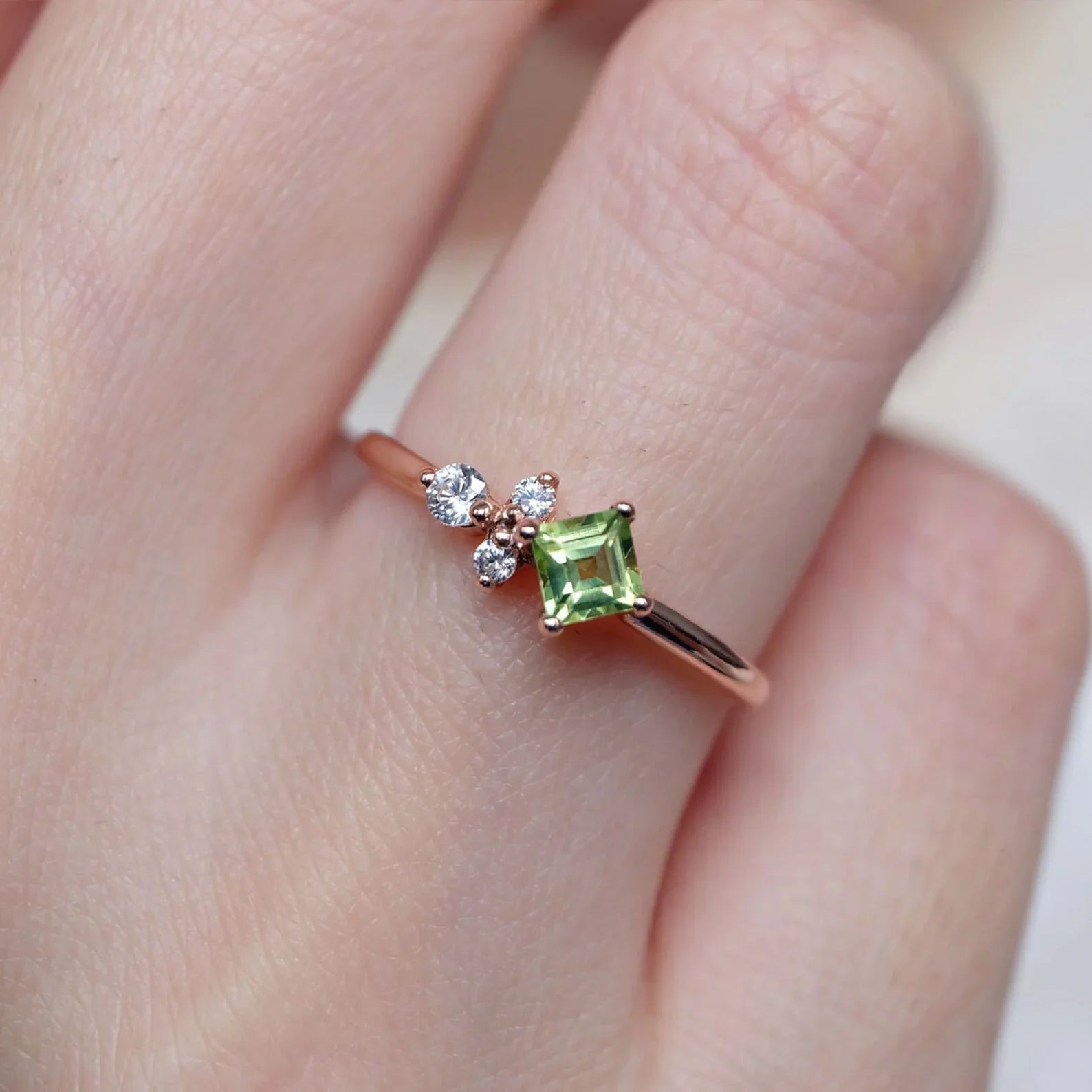 Peridot Diamond Ring Irelia - SOVATS