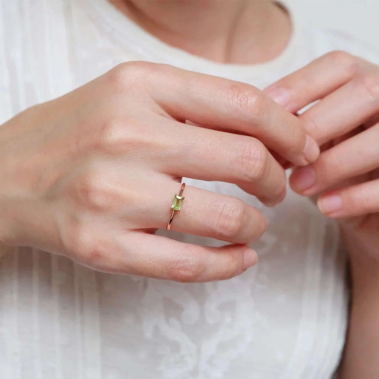 Peridot Solitaire Ring Goddric - SOVATS