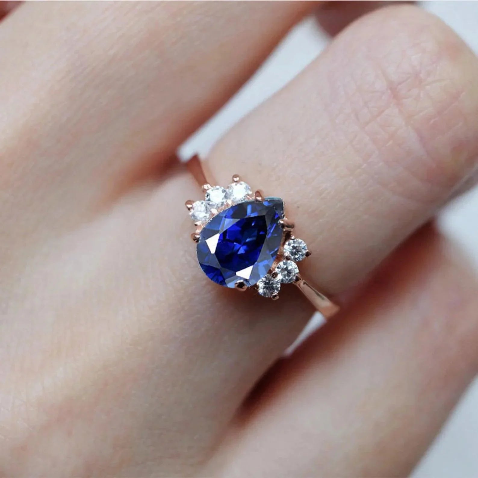 Sapphire Engagement Ring Leia - SOVATS