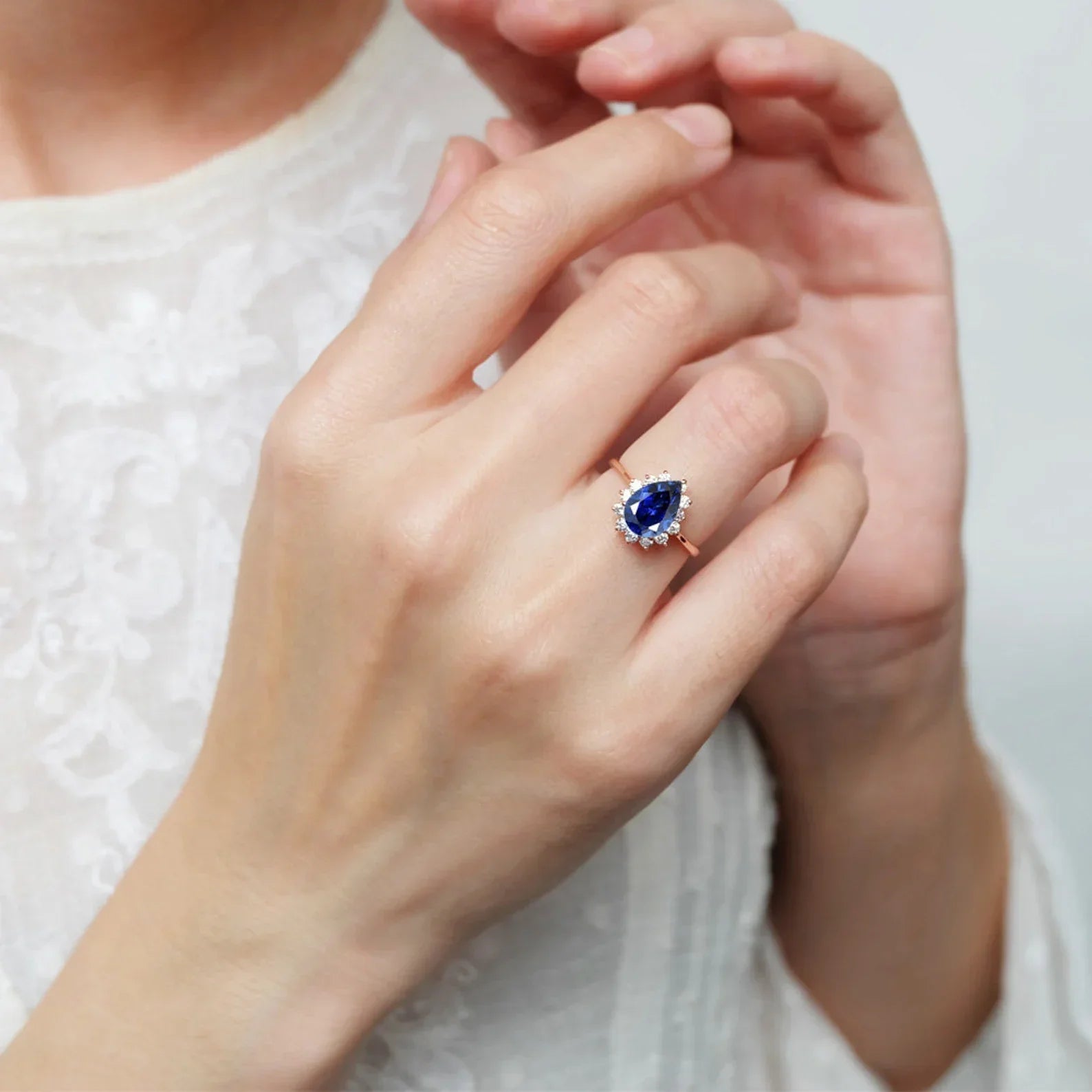 Sapphire Engagement Ring Luna - SOVATS
