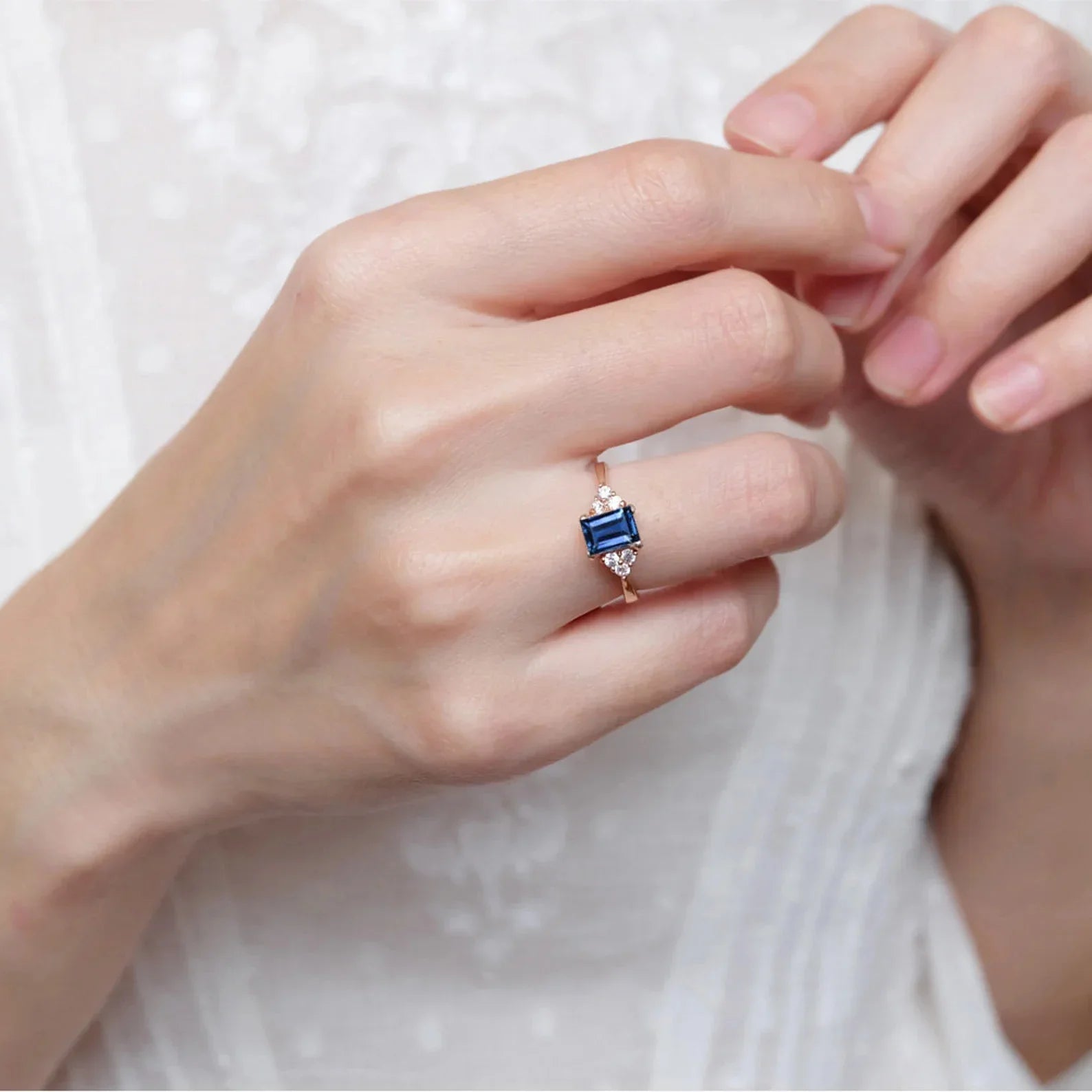 Sapphire Engagement Ring Rhea - SOVATS