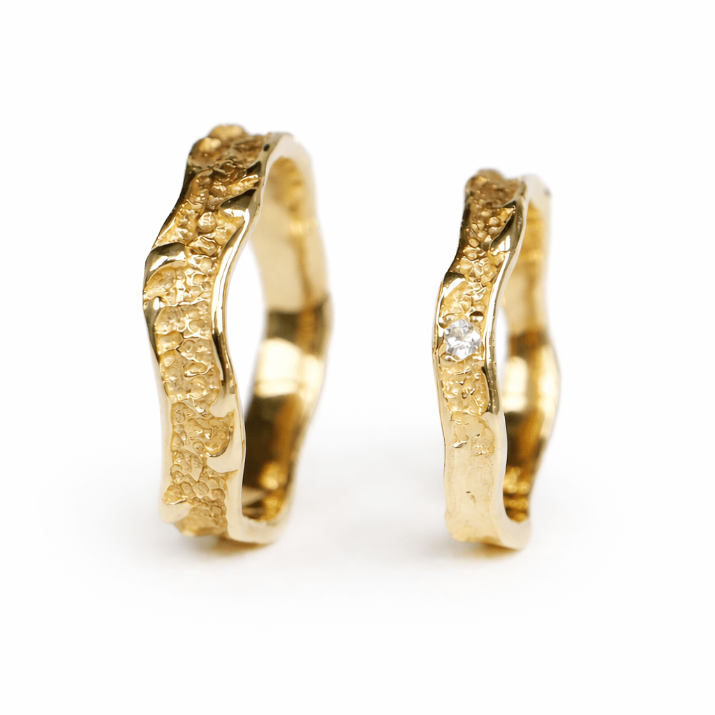 Textured Wedding Diamond Gold Ring Set Hiba - SOVATS
