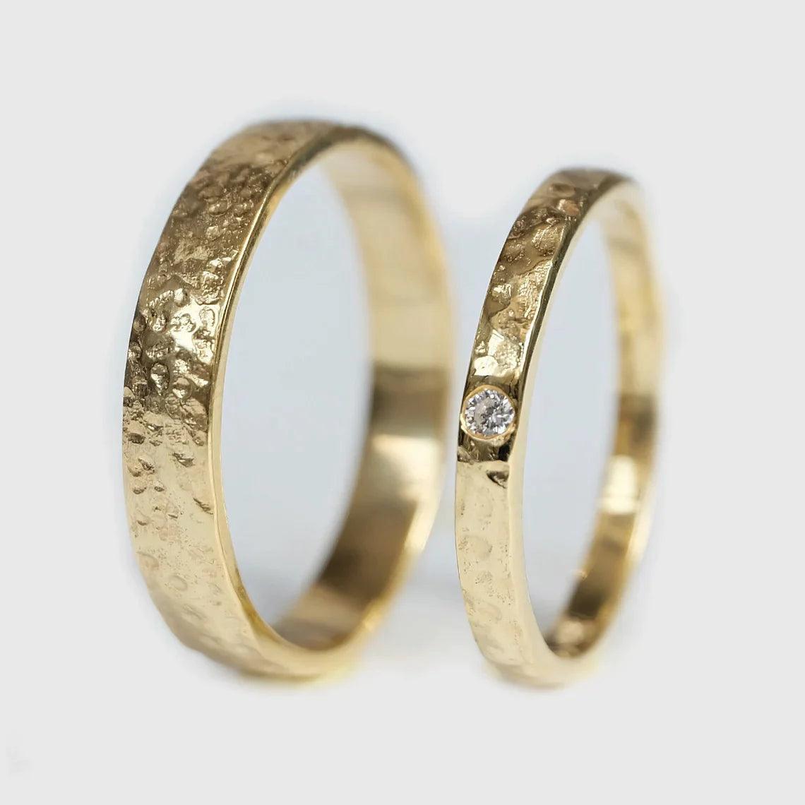 Textured Wedding Ring Set Devi - SOVATS