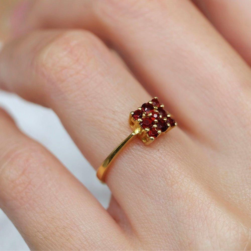 0.04 Carats 14k Solid Gold Garnet Engagement Ring - SOVATS