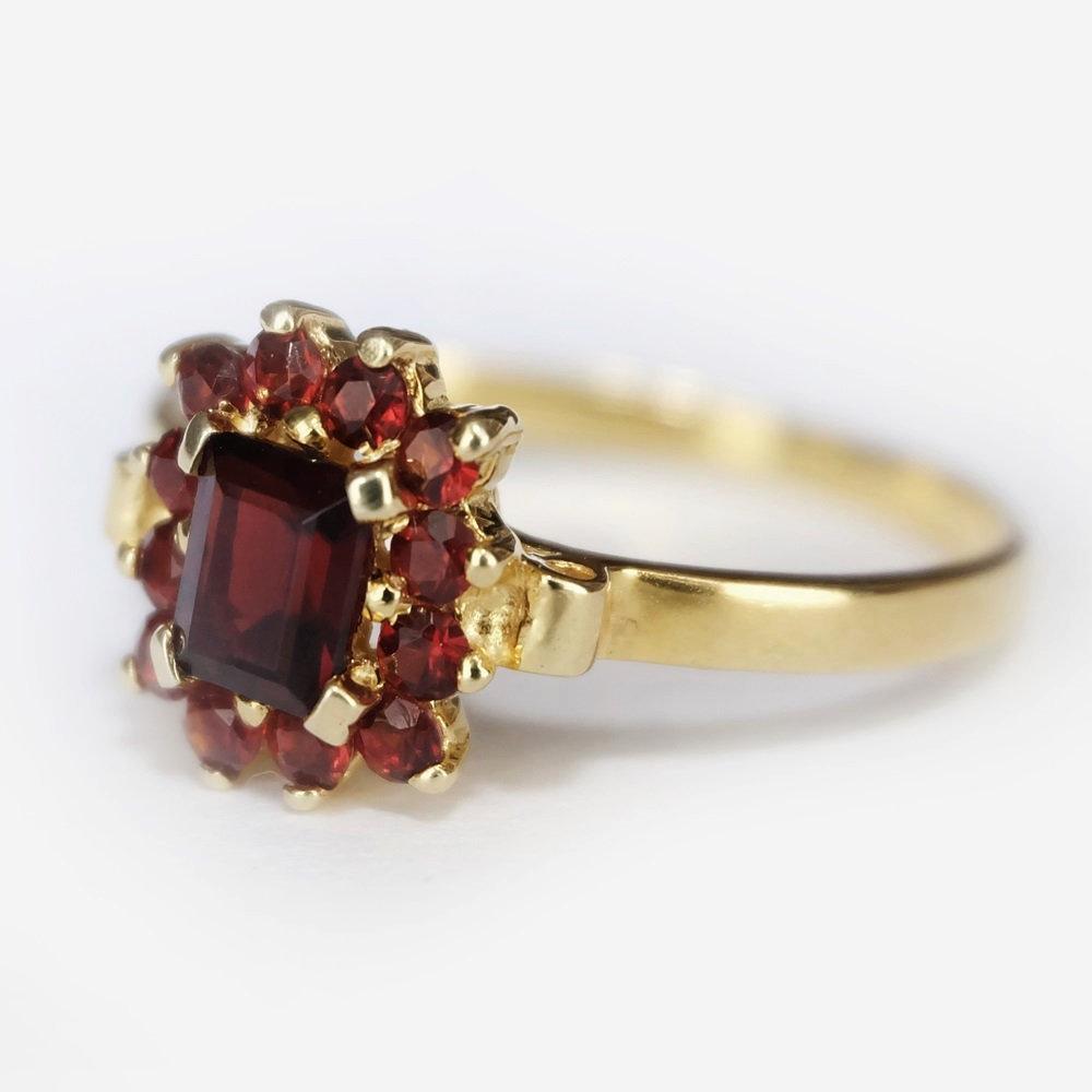 0.70 Carats 14k Solid Gold Garnet Engagement Ring - SOVATS