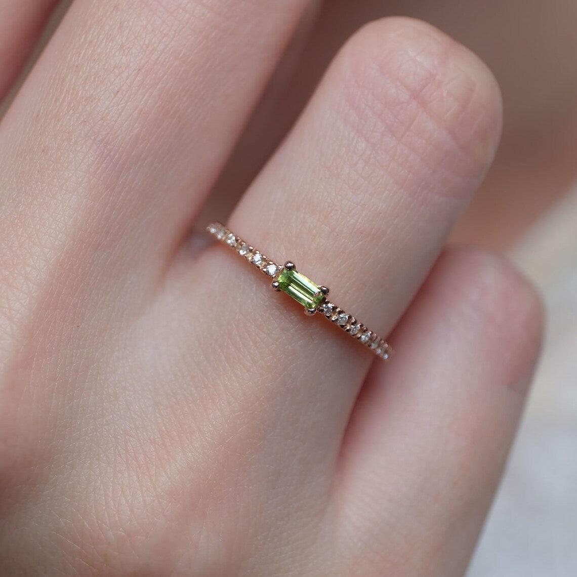 Peridot Baguette Ring Bacchetto - SOVATS