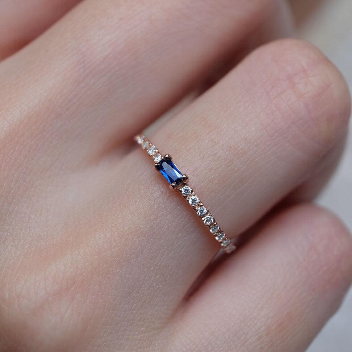 Blue Sapphire Baguette Ring Bacchetto - SOVATS