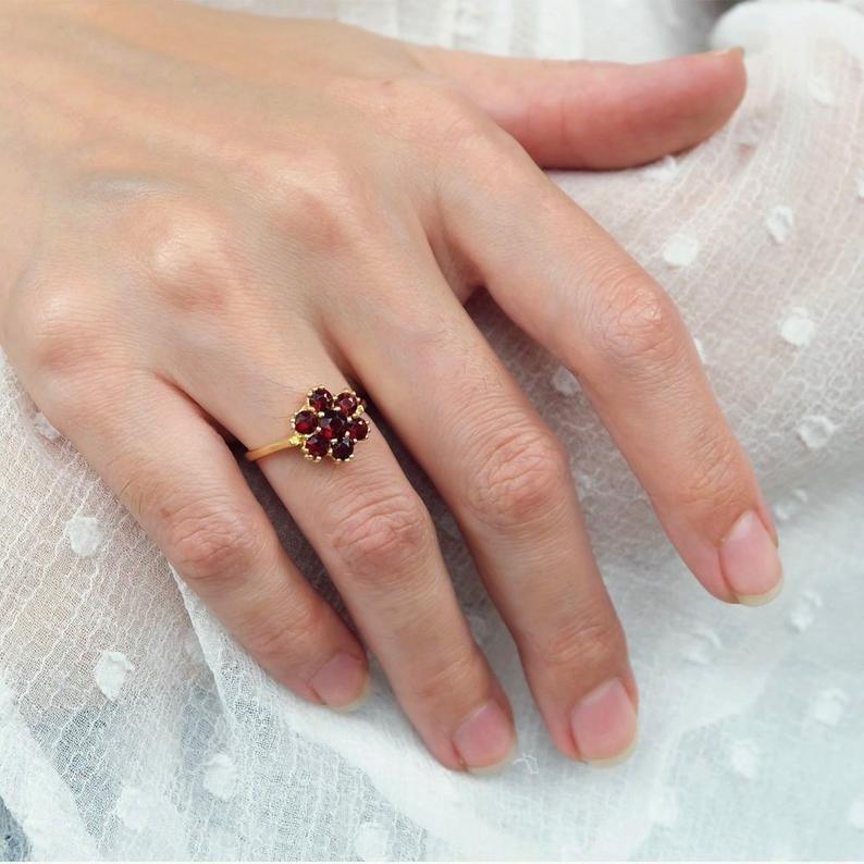 Garnet Cluster Ring Elilmani - SOVATS