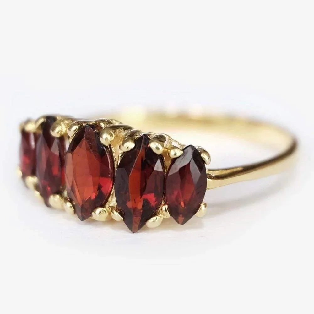 Garnet Ring Saija - SOVATS