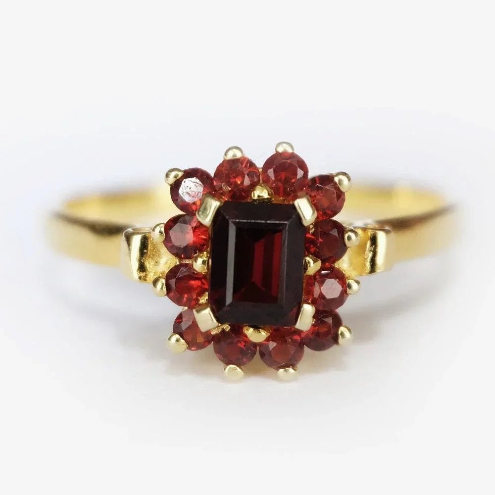 Garnet Ring Salla - SOVATS